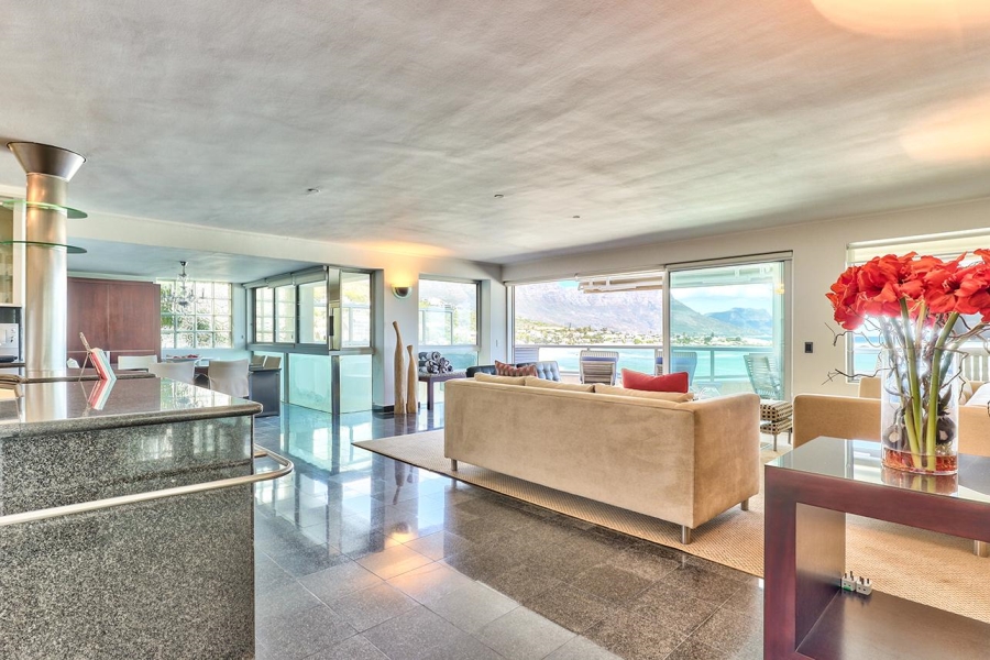 3 Bedroom Property for Sale in Clifton Western Cape